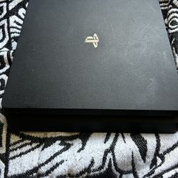 Ps4 Slim, Jet black 1tb