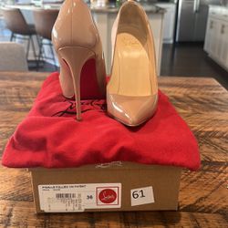 Christian Louboutin, Pigalle Follies 100 beige patent leather pumps