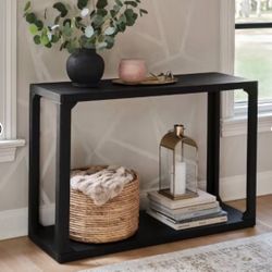 Console Table - Threshold