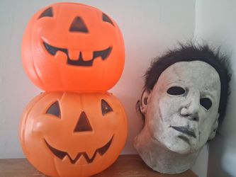 Halloween Michael Myers (Mask from *Halloween 6*) & Vintage (70s/80s) Blowmold Pumpkin Buckets  $10
