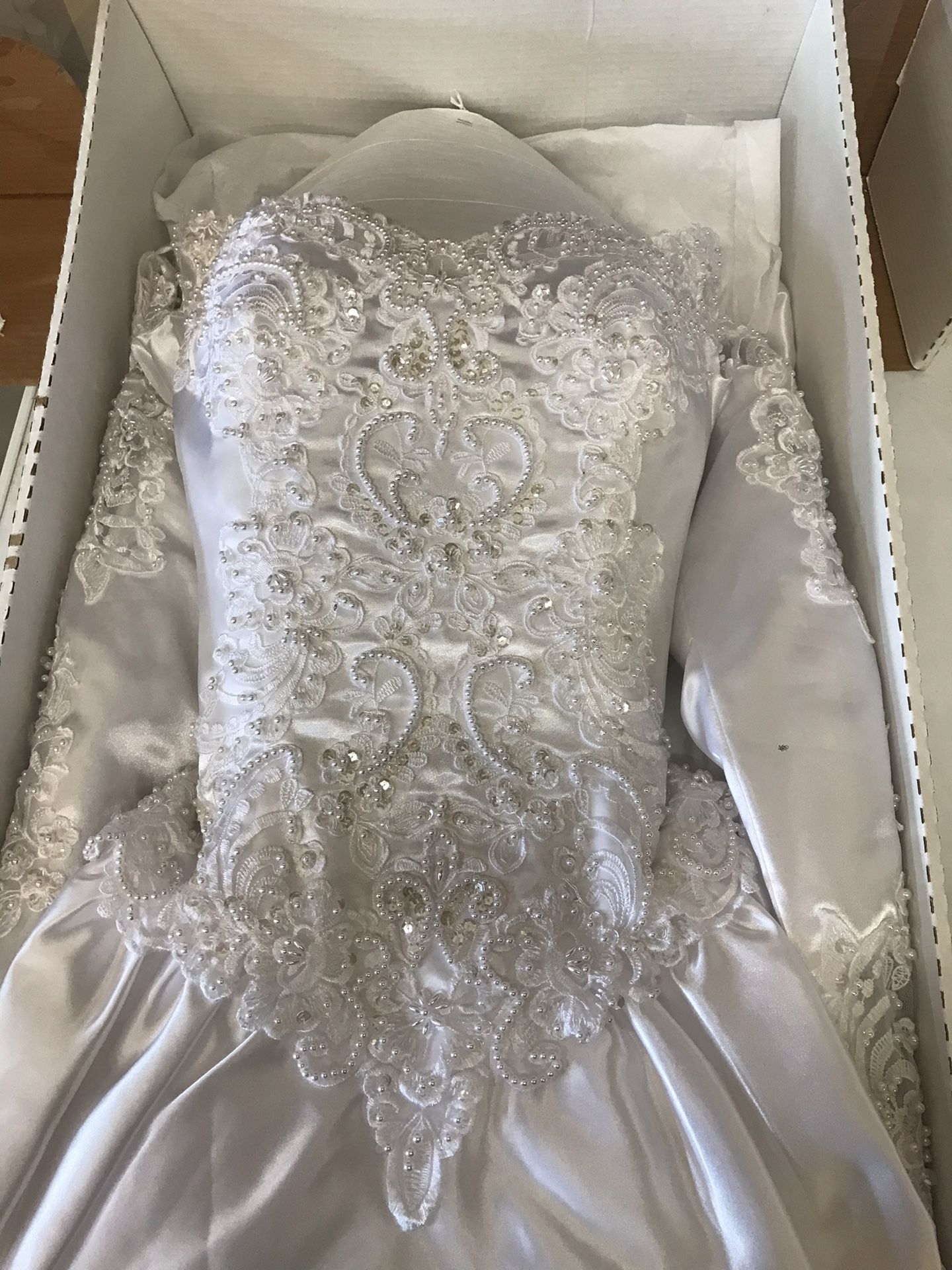 David’s bridal wedding gown