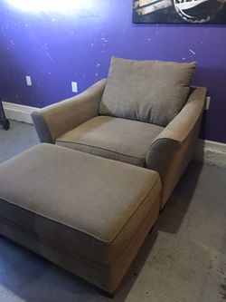 Chair and ottoman like new