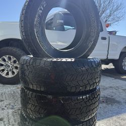 265/70R16 4 used tires Hankook Dynapro AT2 265/70R16 112T