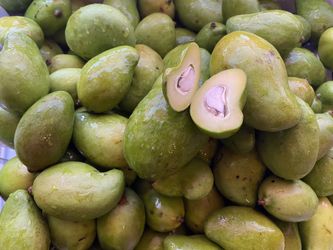 Nance y mango verde $10 por libra