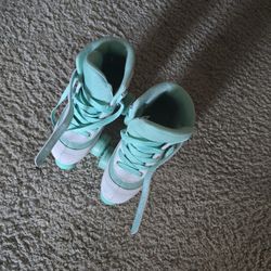 Sz 3 Roller Skates