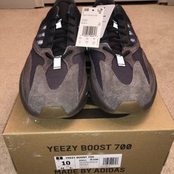 Yeezy Boost 700 V1 Mauve Size 10 - Brand New In Box