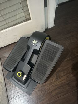 Cubii Under Desk Elliptical 