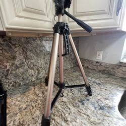 Adjustable Aluminum Camera Tripod Stand