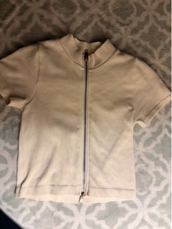 Short sleeve zip up
