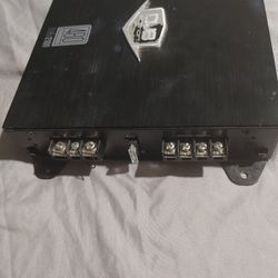 🟥FOR   SALE   AMPLIFIER  CAR  AUDIO🟥  (  NEGOTIABLE )🟥