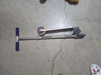 Razor scooter