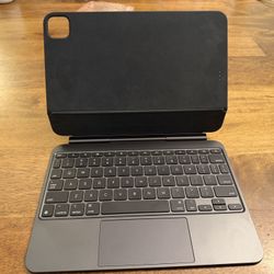 Apple Magic Keyboard for 11-inch M4 M5 iPad Pro