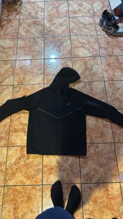 Used Large Nike Tech