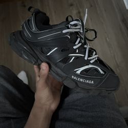 balenciaga tracks