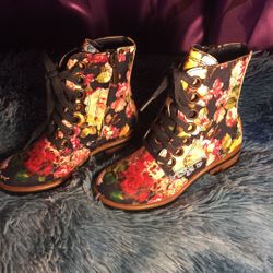 Toddlers Flower Combat Boots Size 11