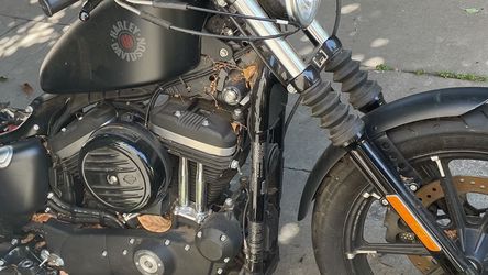 2018 Harley-Davidson iron 883