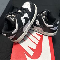 Nike Low Dunks Panda