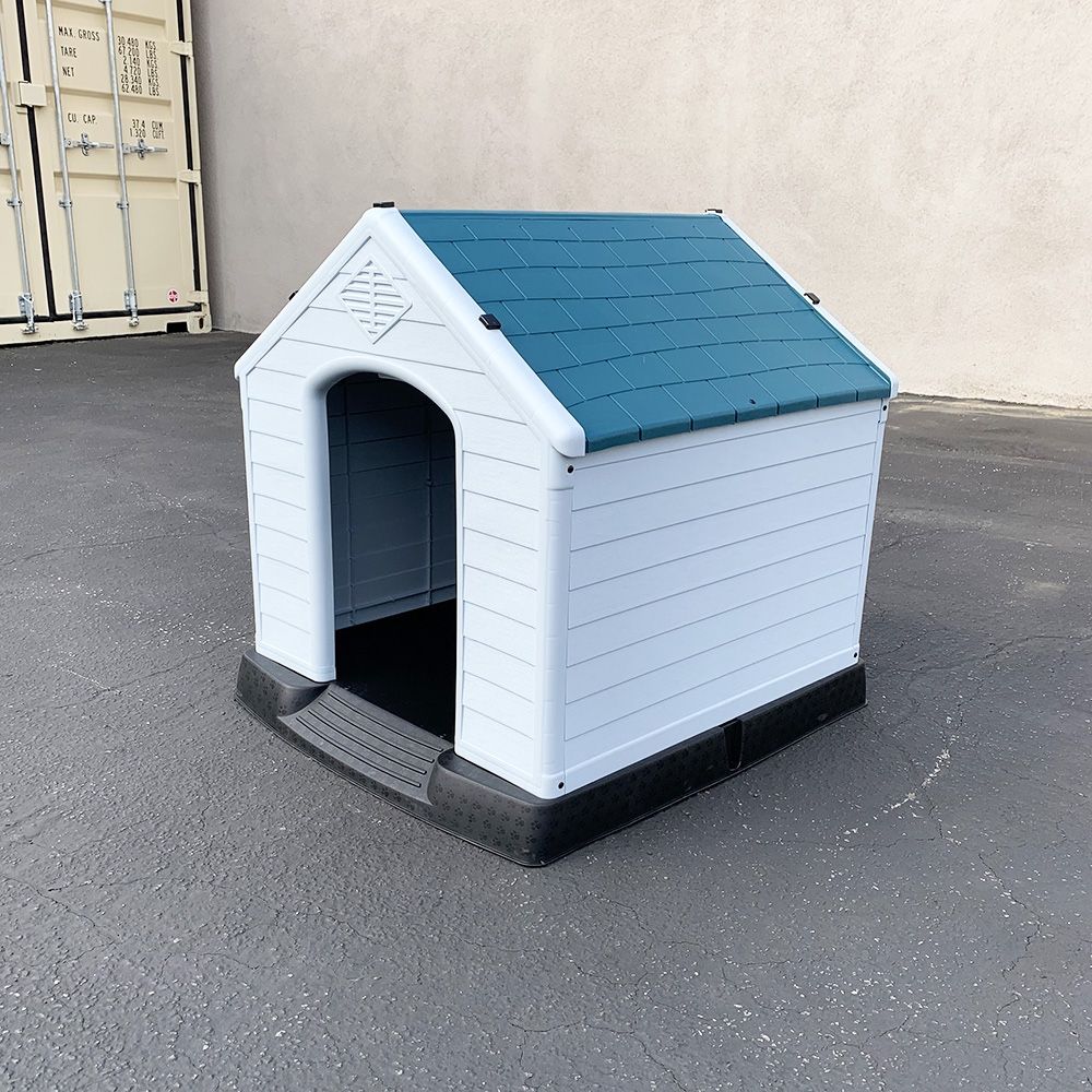 $70 (New) Plastic dog house medium size pet indoor outdoor all weather shelter cage kennel 30x30x32” 