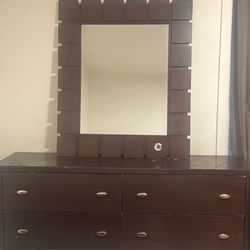 Wardrobe dresser