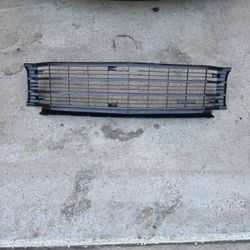Chevelle El Camino Grill . Couple Cracks But Still Mounts Fine Cheap $30 