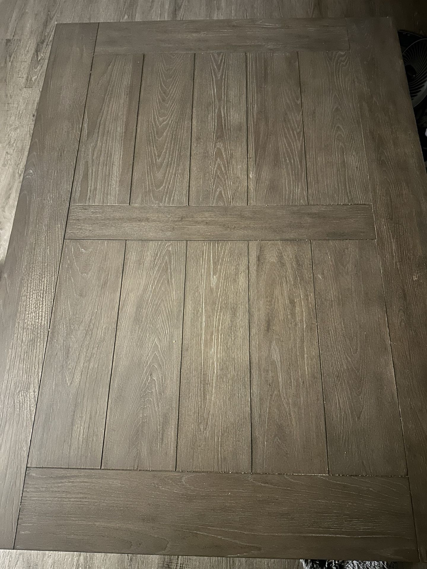 Ashley Furniture Coffee Table (great Condition)