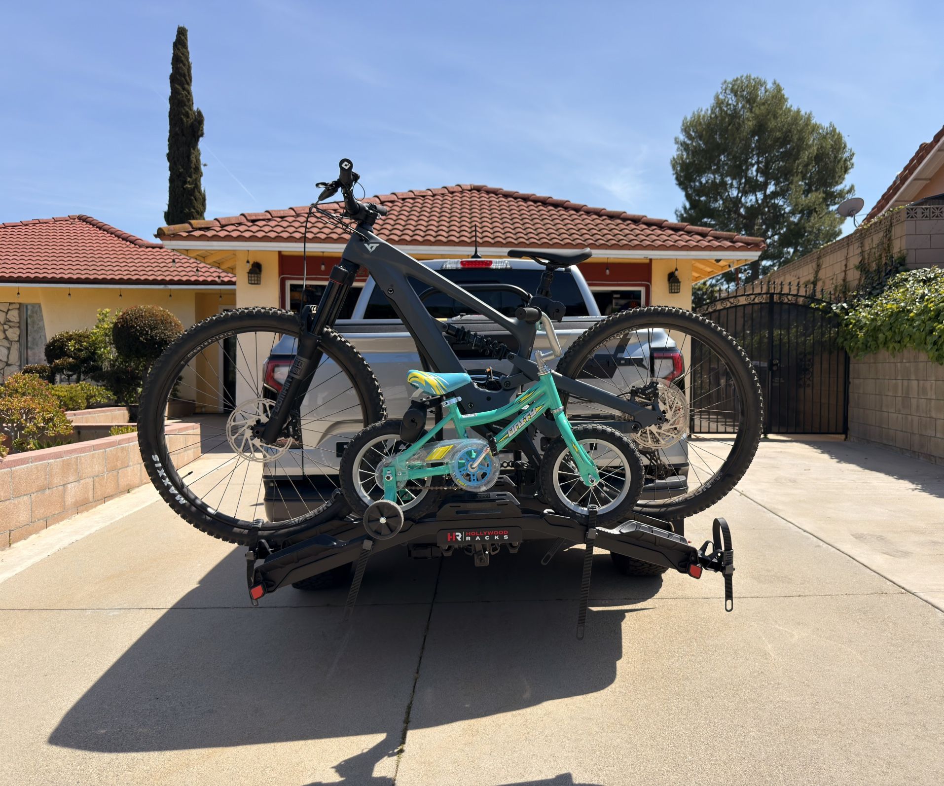 Hollywood Rack DESTINATION E BIKE RACK FOR ELECTRIC BIKES