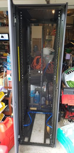 Dell Server Cabinet Networking IT