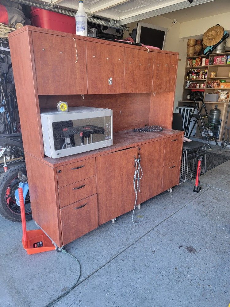 Credenza Cabinet Dresser Workbench Thingy
