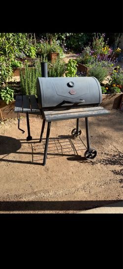 Char-Griller Barrel Charcoal Grill