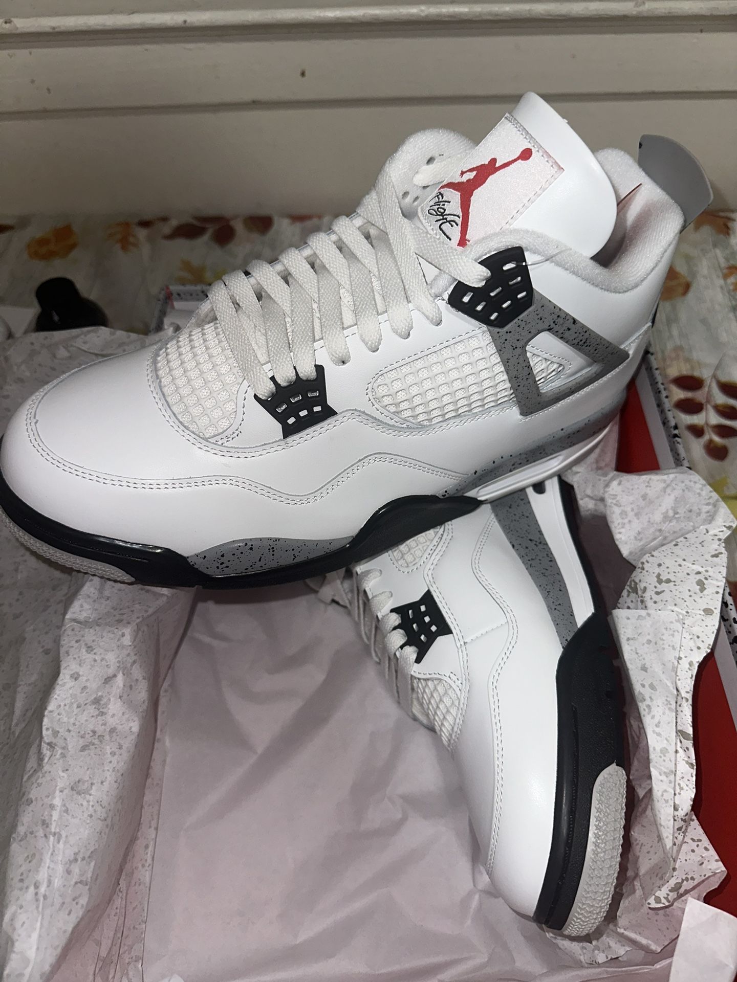 Jordan 4 White Cement