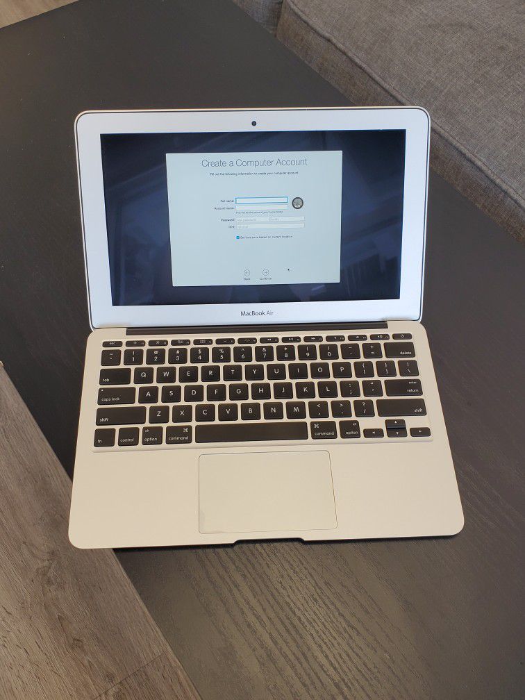 Apple MacBook Air 11in 2015 - $1 Today Only