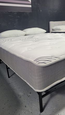 Brand New Plush Hybrid Mattress With Green Tea Foam and Cooling Gel Memory Foam - Twin Full and Queen Bed in A Box 📦