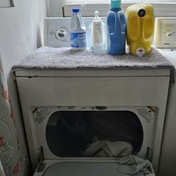 Washer & Dryer Set – Works – Budget/Fixer – Priced to Sell