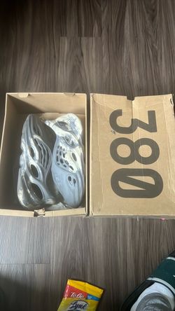Yeezy boost 380