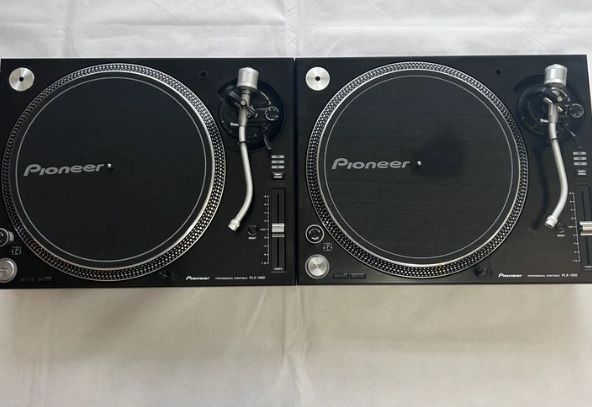 PIONEER PLX-1000 Turntables (x2)