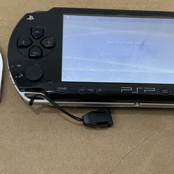 PSP 1000 W/ 1 Game + Charger 