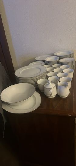 Vintage Japan China Set - Four Crown Southampton 384 - 81 Pieces - Excellent Condition