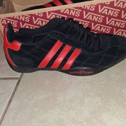 Old School Red N Black Adidas Size 9