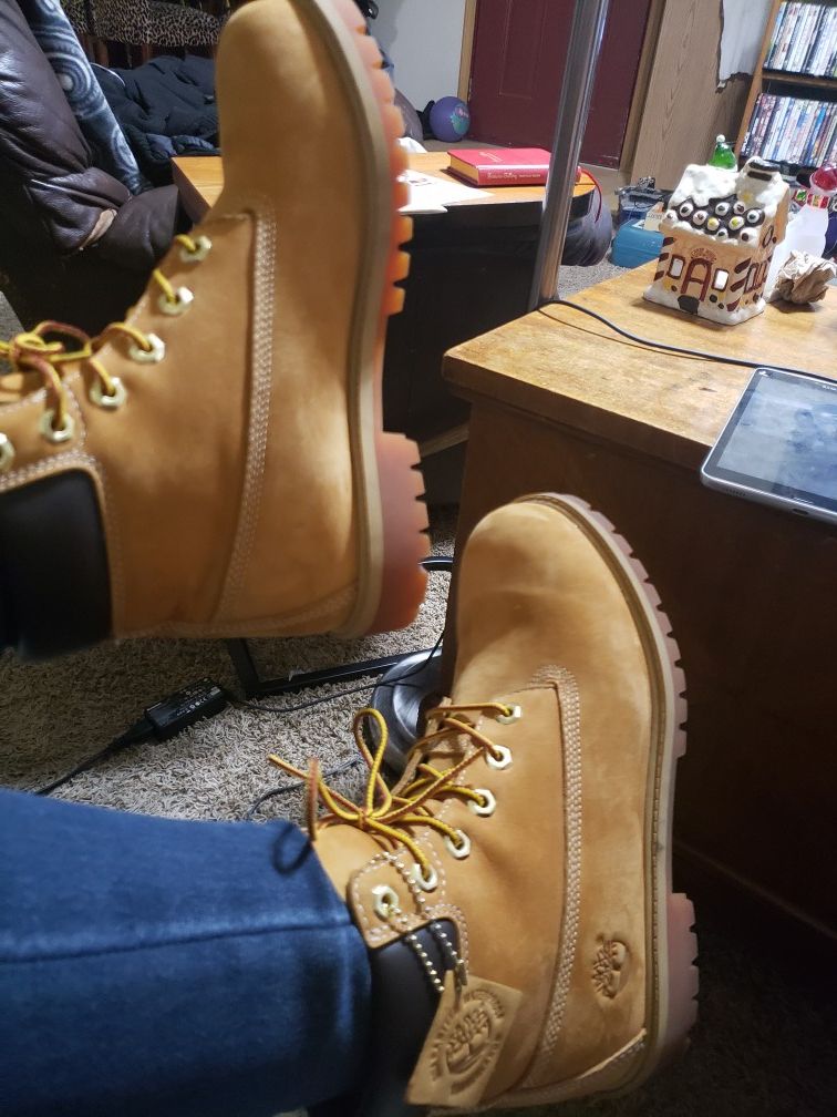 Mens 6 fits women's 7.5/8 like new
