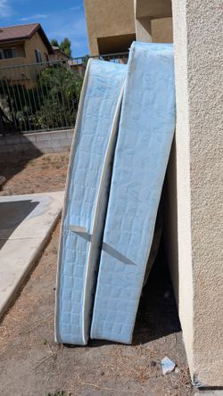 Queen size Serta Mattress Set  for Free
