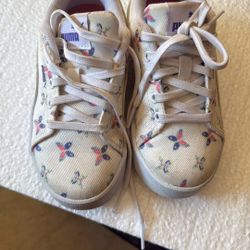 Pre-owned Hardly Ever Worn Girls Puma Size 11C