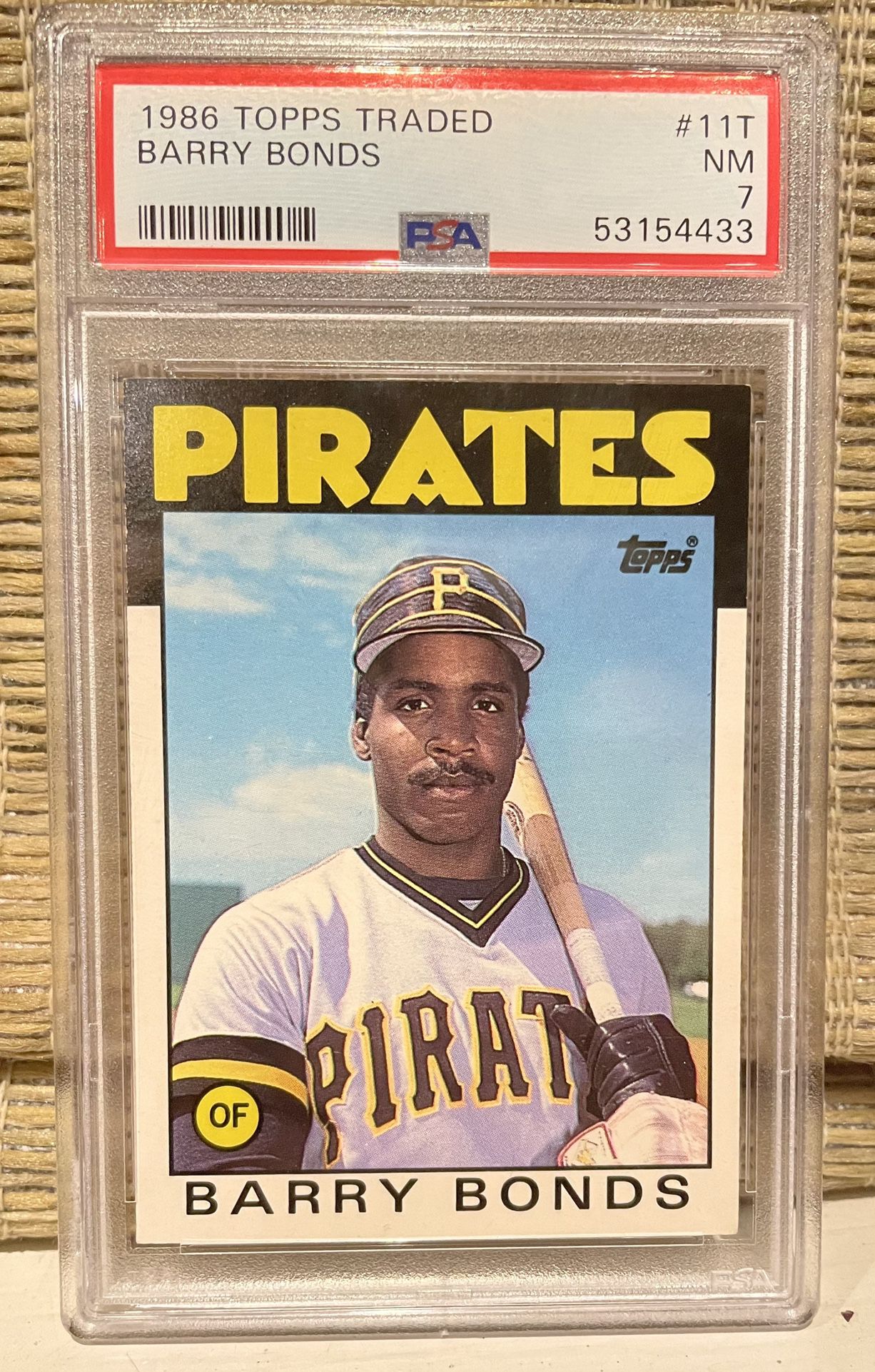 1986 Topps Traded #11 BARRY BONDS Rookie graded PSA 7