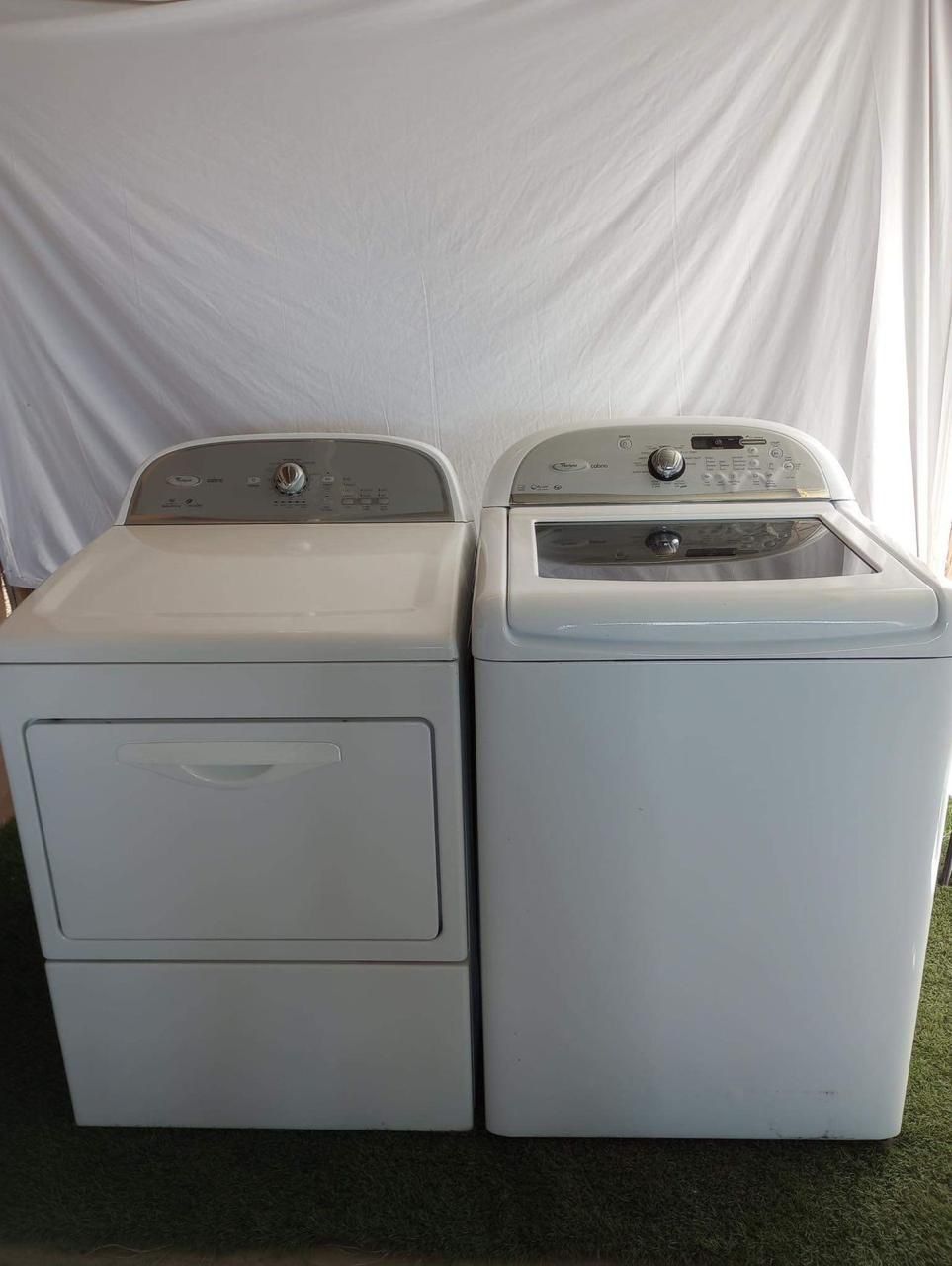 Beautiful Whirlpool Washer And Whirlpool Gas Dryer (1 Year Warranty)