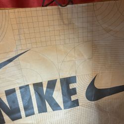 Nike Air 270 React Women’s Sneakers – US 9 / UK 6.5 / EU 40.5 – Lightly Wor