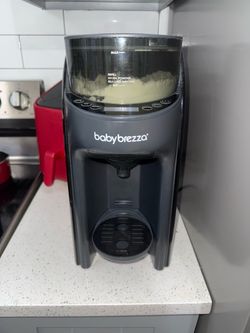 Baby Brezza Formula Pro Bottle Maker