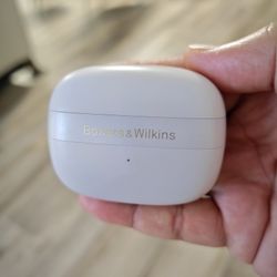 Bowers & Wilkins Pi8 Dove White