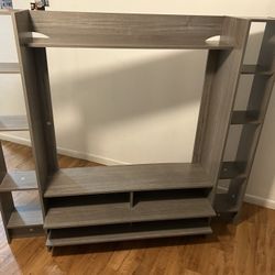 TV Stand/ Entertainment Center 