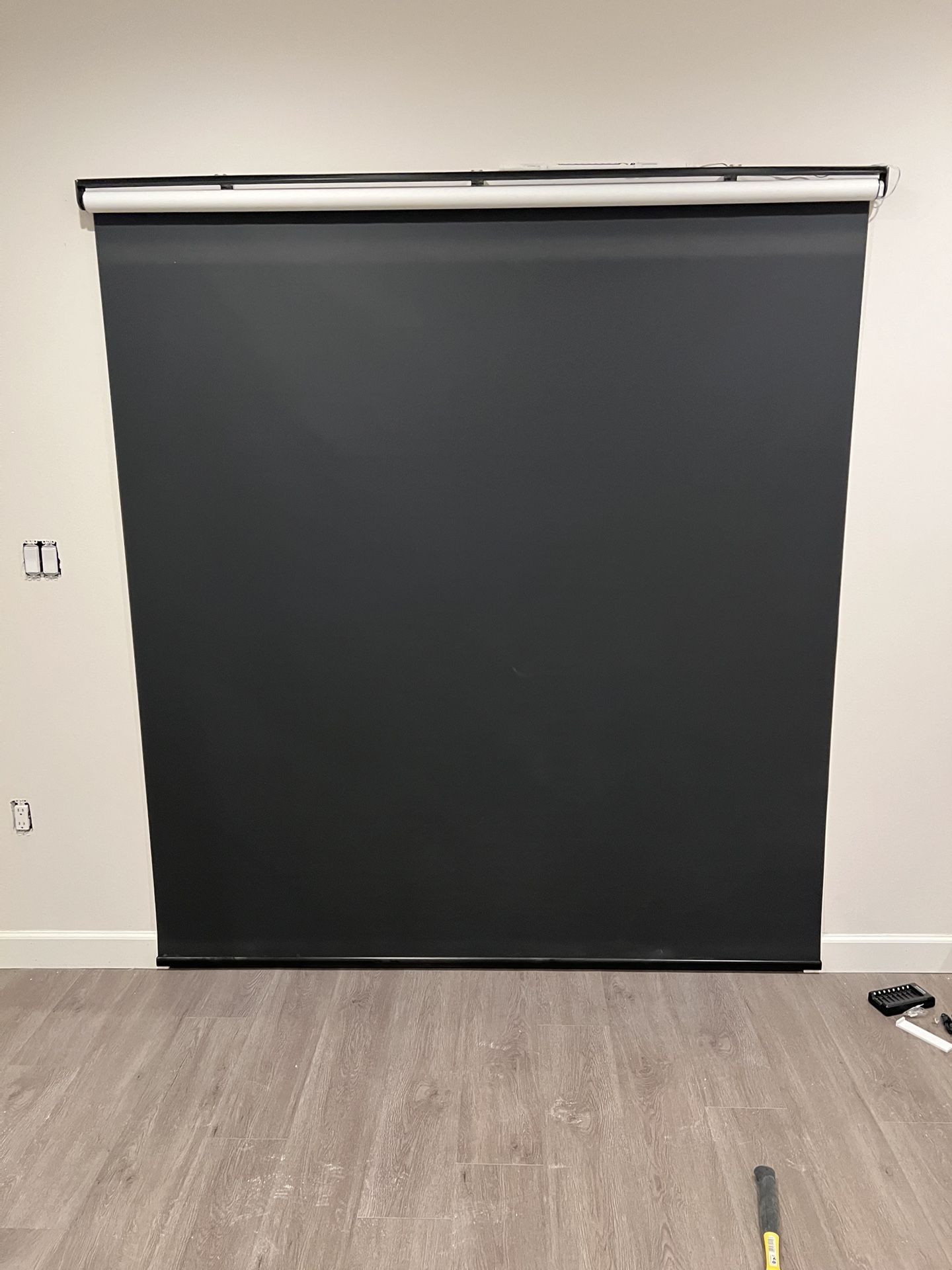 Electric Window Covering Blind With Rechargeable Remote And Power Source