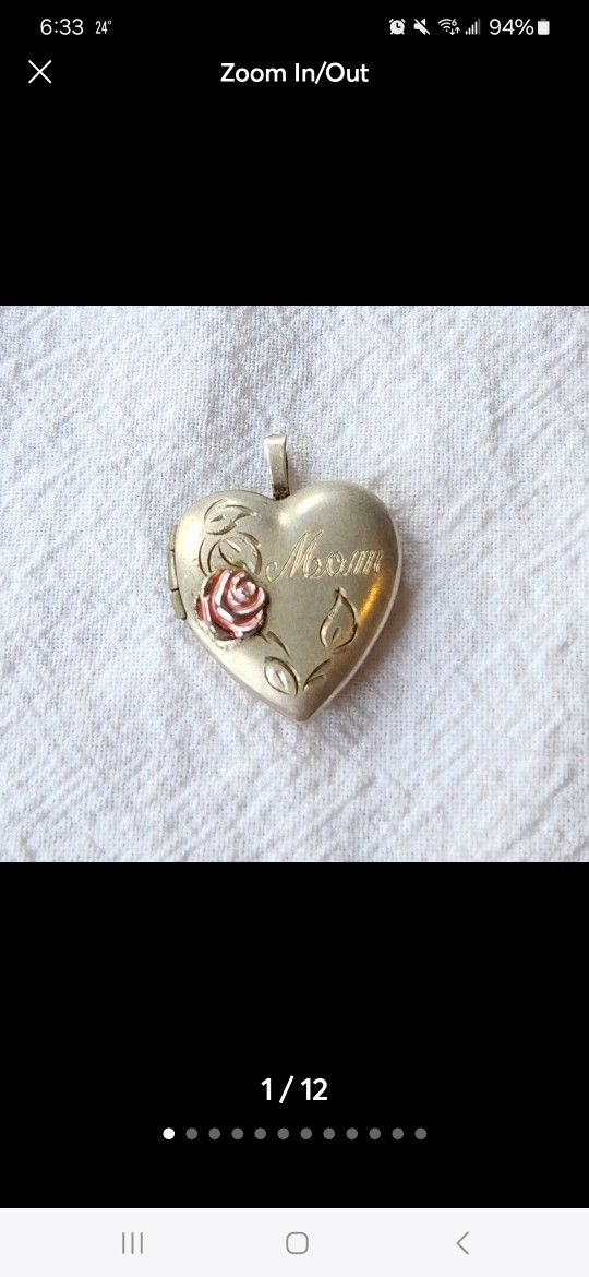 Vintage Rose Mom Locket Pendant. Heart-shaped locket with a pink rose and engraved Mom. Stamped 925 R. Excellent Condition!! Please see all pictur