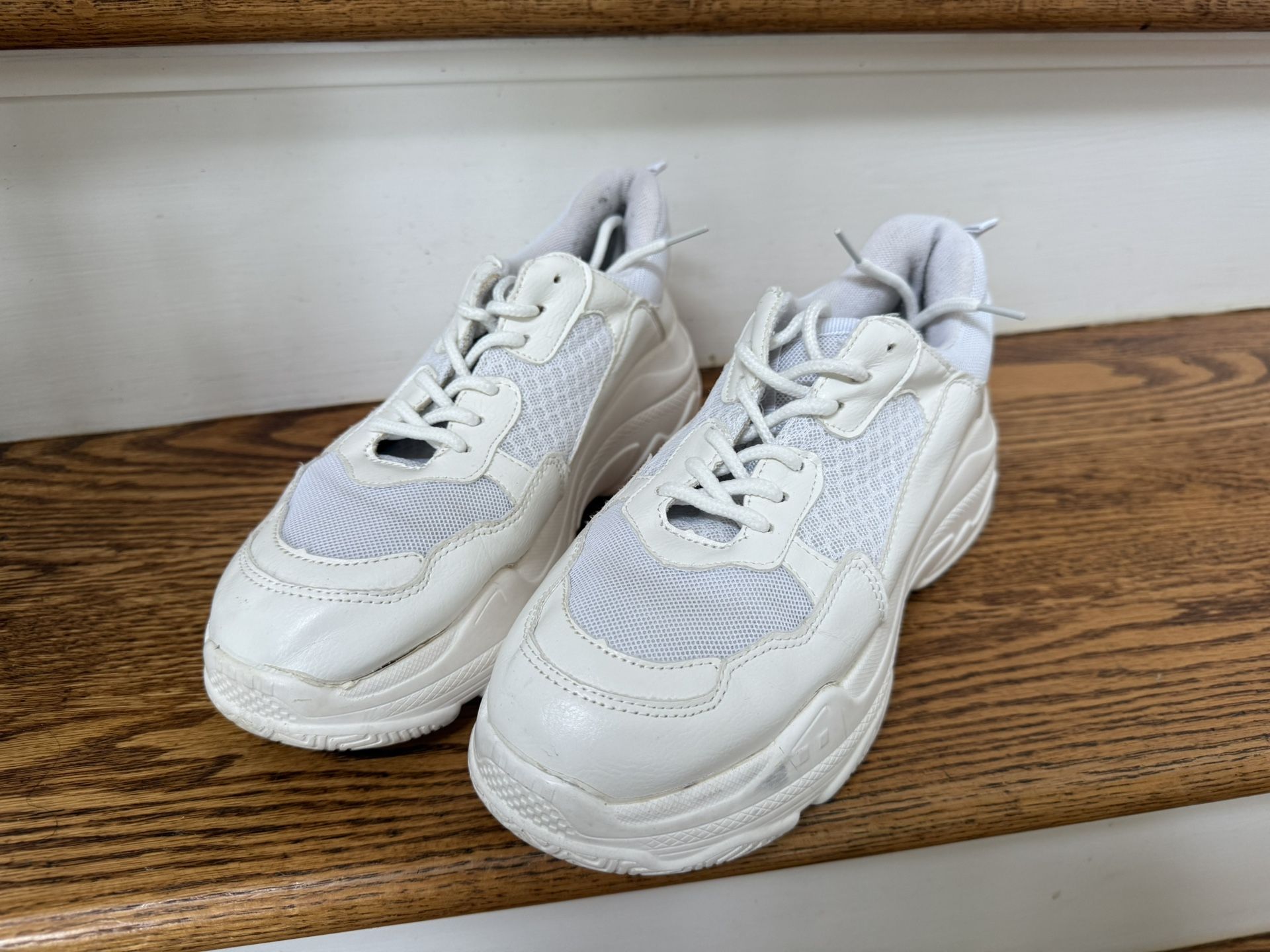 Women’s White Sneakers, Brand : Wanted
